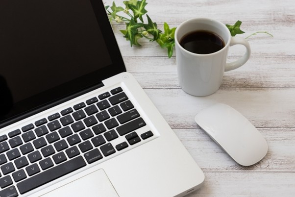 Excelの行・列固定テクニック｜複数行・複数列も自在に固定する方法